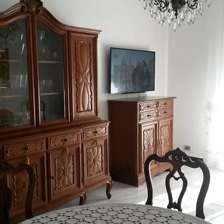 Διαμέρισμα Cavour 15 *